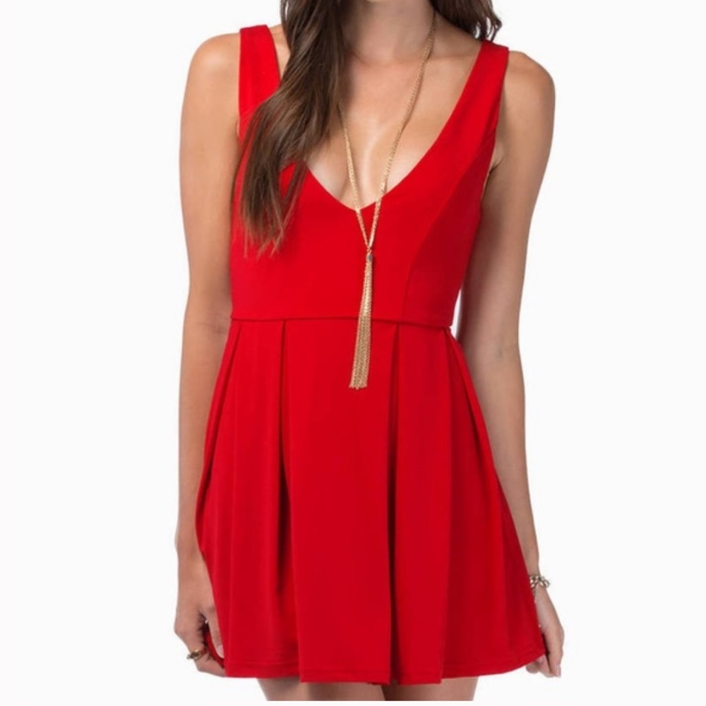 Tobi Deep V Skater Dress
